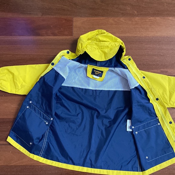 OshKosh Raincoat - Picture 8 of 10